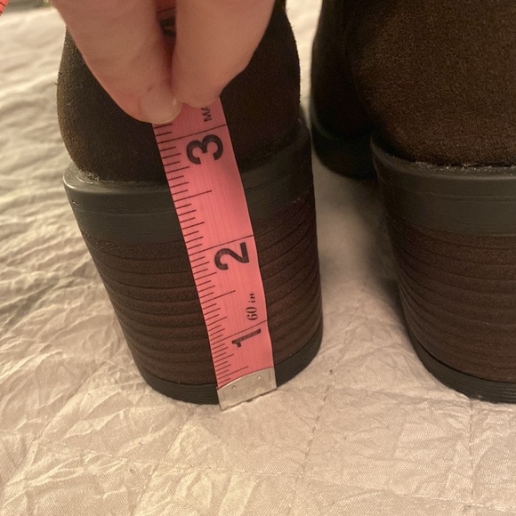 NWOB and never-worn Vintage Foundry Co. Olive Suede Faux Fur Boots Size 6.5 - Picture 11 of 11